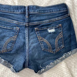 Hollister Denim Distressed Low Rise Short Short (5- W27)
